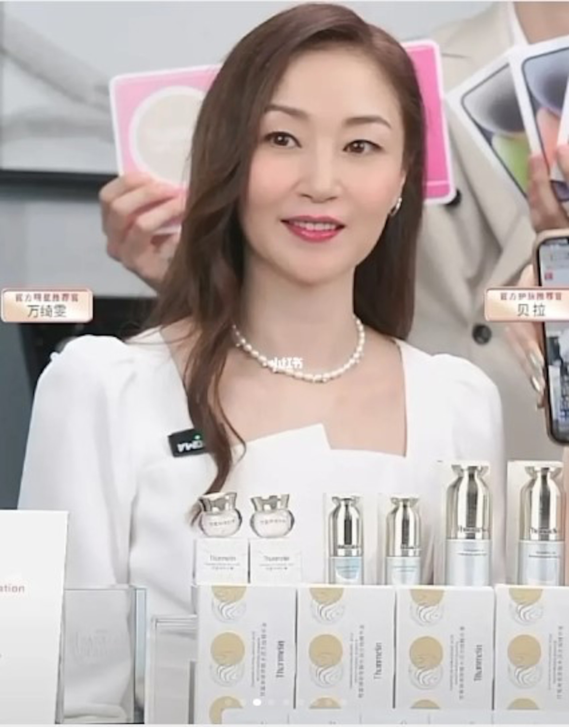 52歲的前亞視一姐萬綺雯近年移居内地開民宿,還加入了直播行列帶貨。