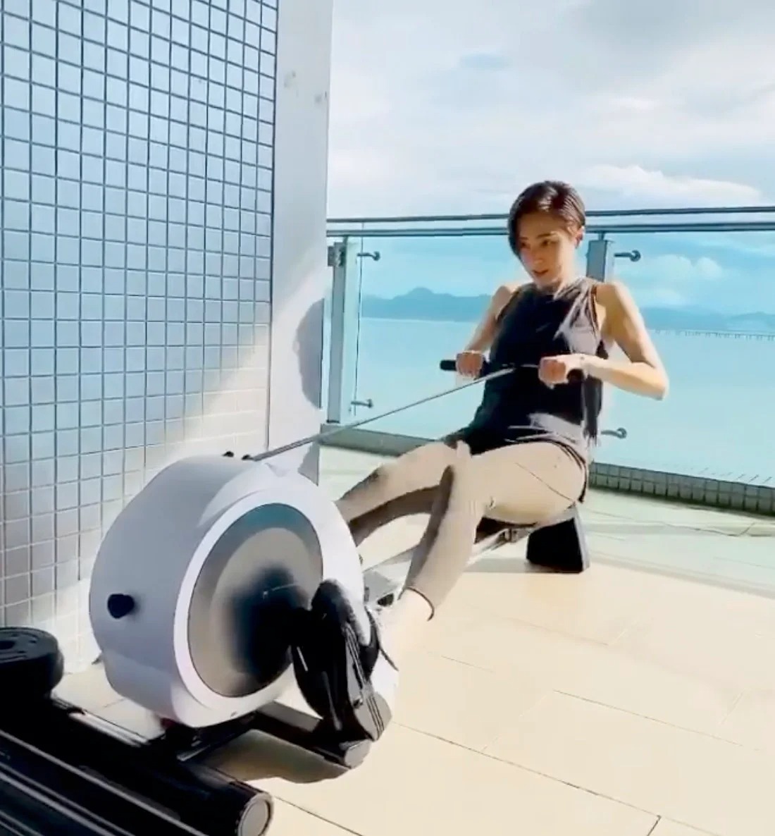 早年Shirley被爆身家超過3億,住在4千萬豪宅。