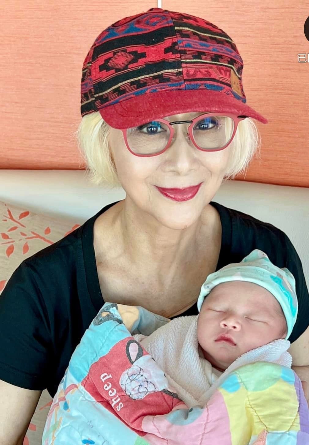 陳曼娜入行超過50年,經常在劇中飾演富婆、闊太的角色。