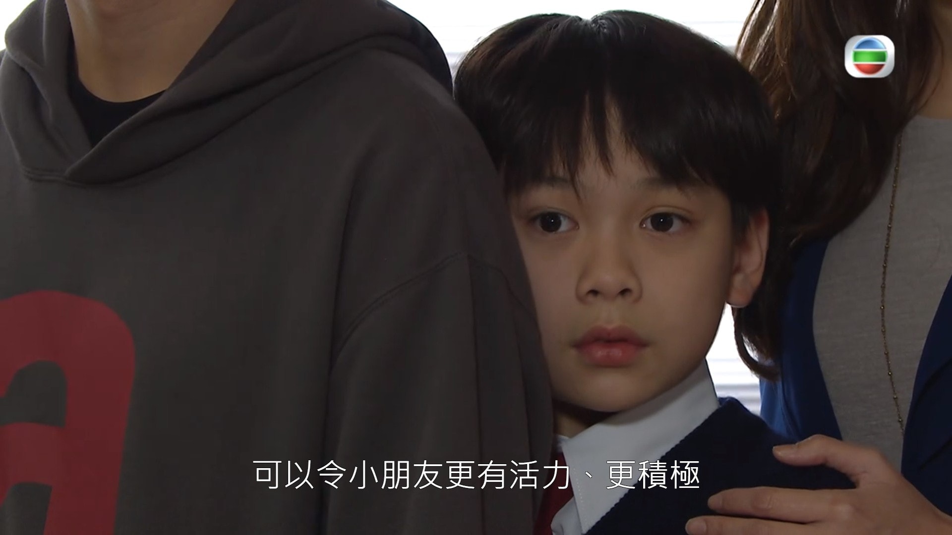 羅梓龍3歲就已經入行做小模特兒，7歲開始拍劇做童星，成為TVB御用童星之一。