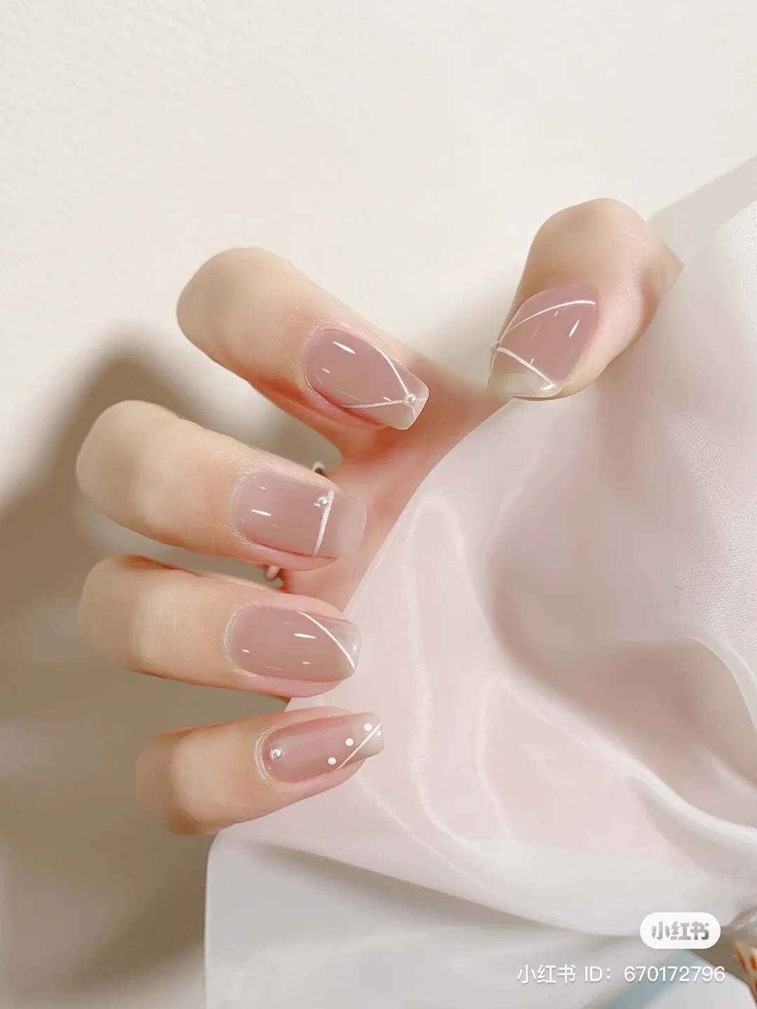 2023春夏美甲:溫柔粉嫩