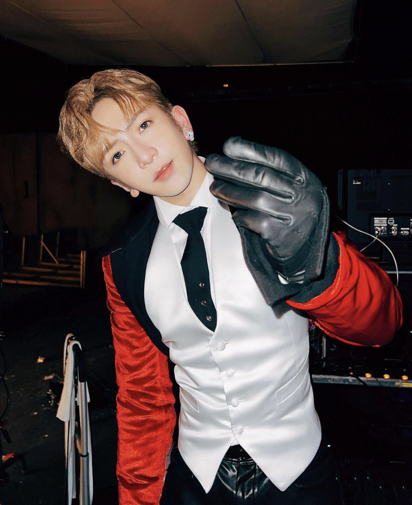 首屆HKT西九音樂節是為期10天的音樂節,匯聚超過200位不同音樂風格的歌手、樂隊及音樂人。