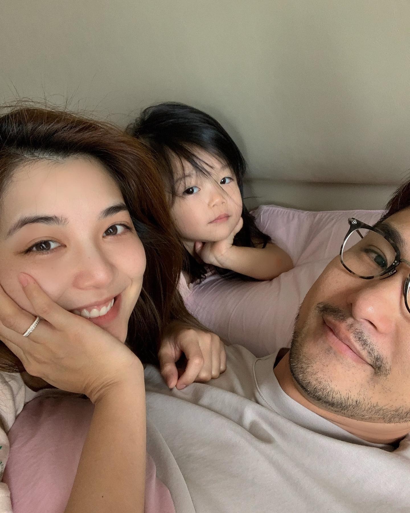 陳展鵬與單文柔結婚後育有愛女小豬比