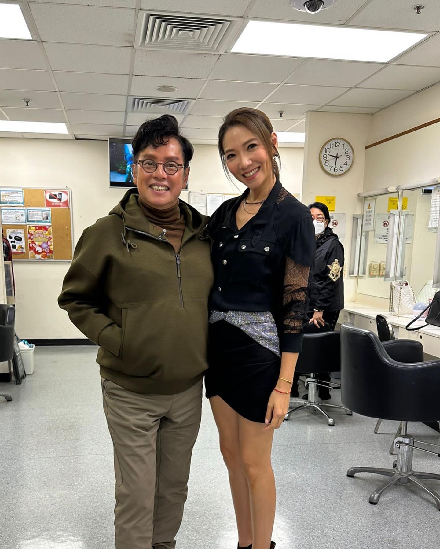 車婉婉2000年跟許志安合唱《會過去的》一曲唱到街知巷聞