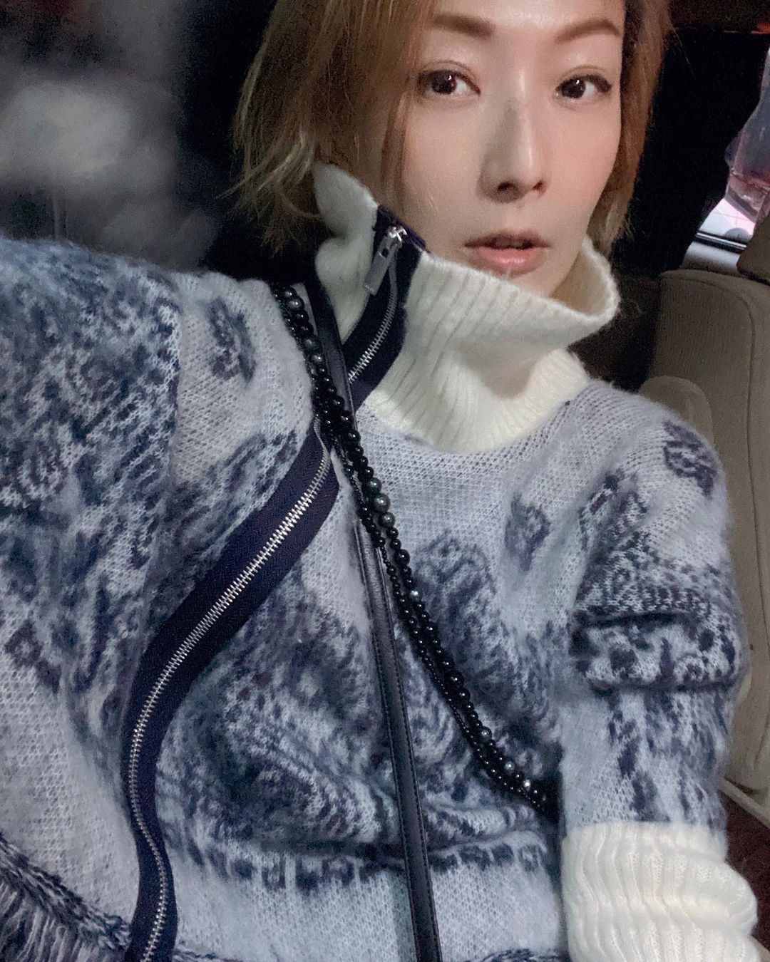 此影片上傳不足24小時已獲得逾四萬個讚,亦引起不少網民和藝人留言大讚她大方又有氣度。