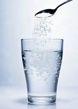 鹽具有消炎殺菌作用,可令細菌因細胞缺水而滅亡。