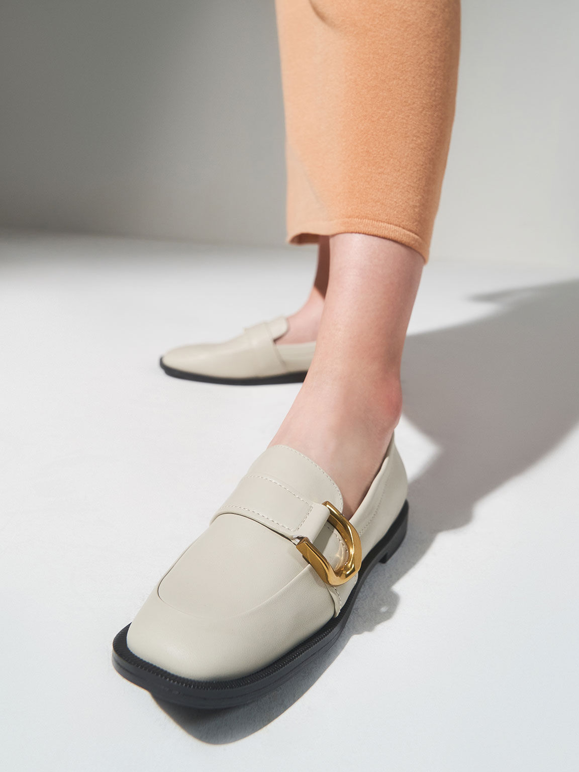 相信大家對新加坡品牌Charles & Keith並不陌生