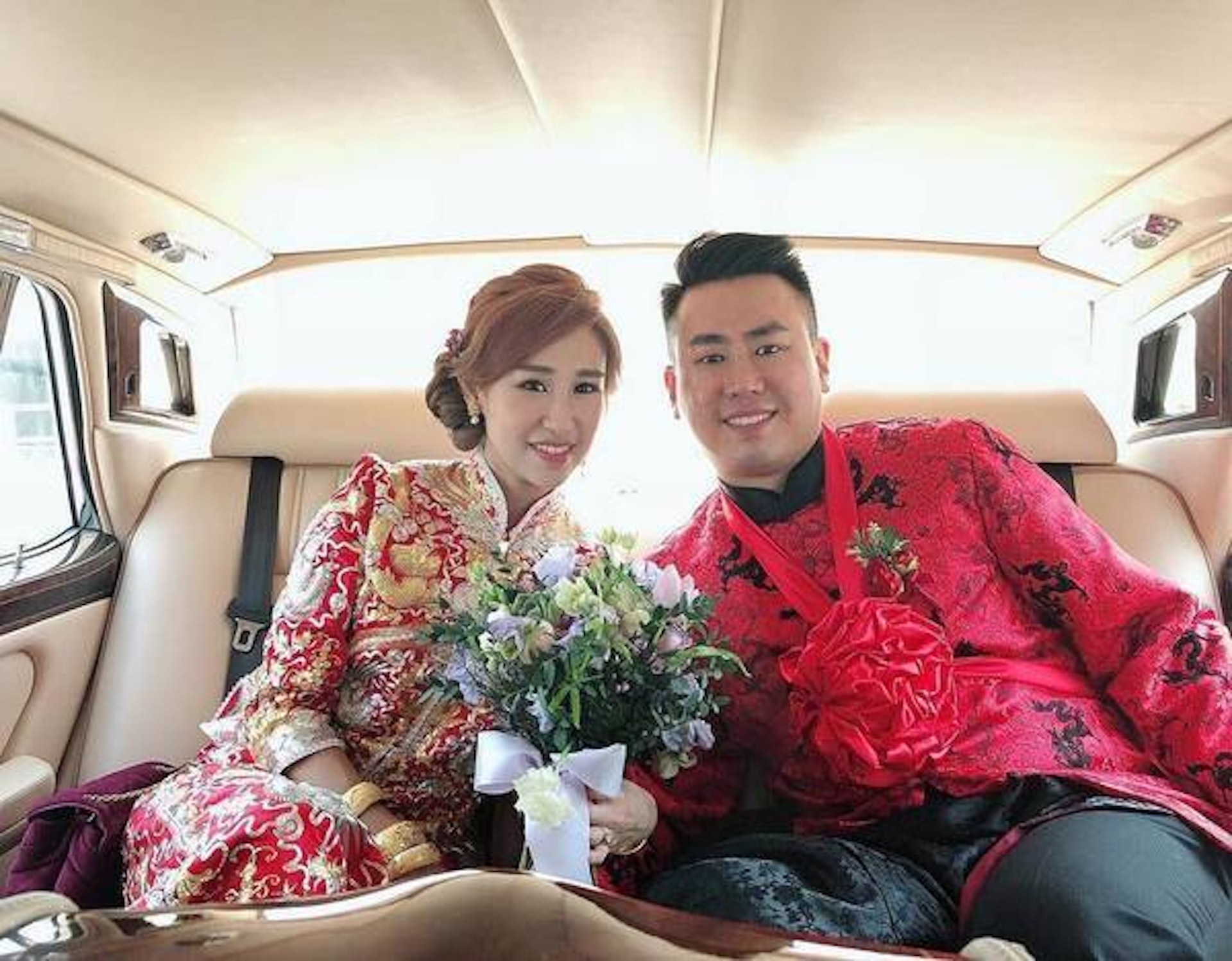 曹敏寶在2018年同任職科學家的圈外男友林潤生結婚。