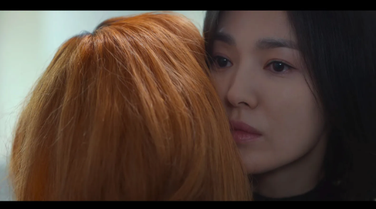 看完劇集的你必定對劇中文同珢的母親恨之入骨，文同珢與母親的親情是互相「綁架」的，母親成為了束縛她的鎖鏈。