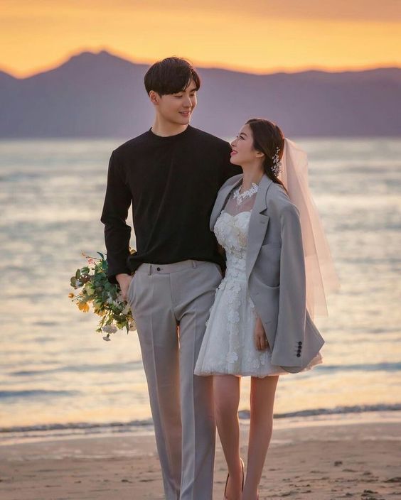 從小就聽人說:「人到什麼年齡就應該做什麼事」其實這句話非常不客觀。