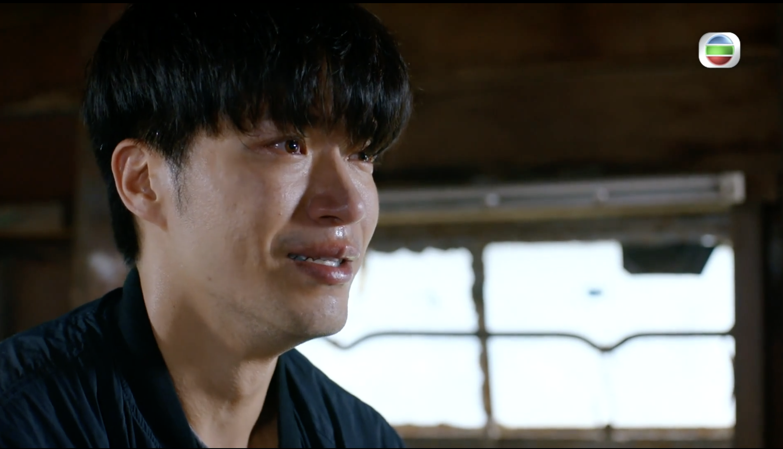 許家傑發現是富商周昌盛買救病危女兒買起未婚妻心臟