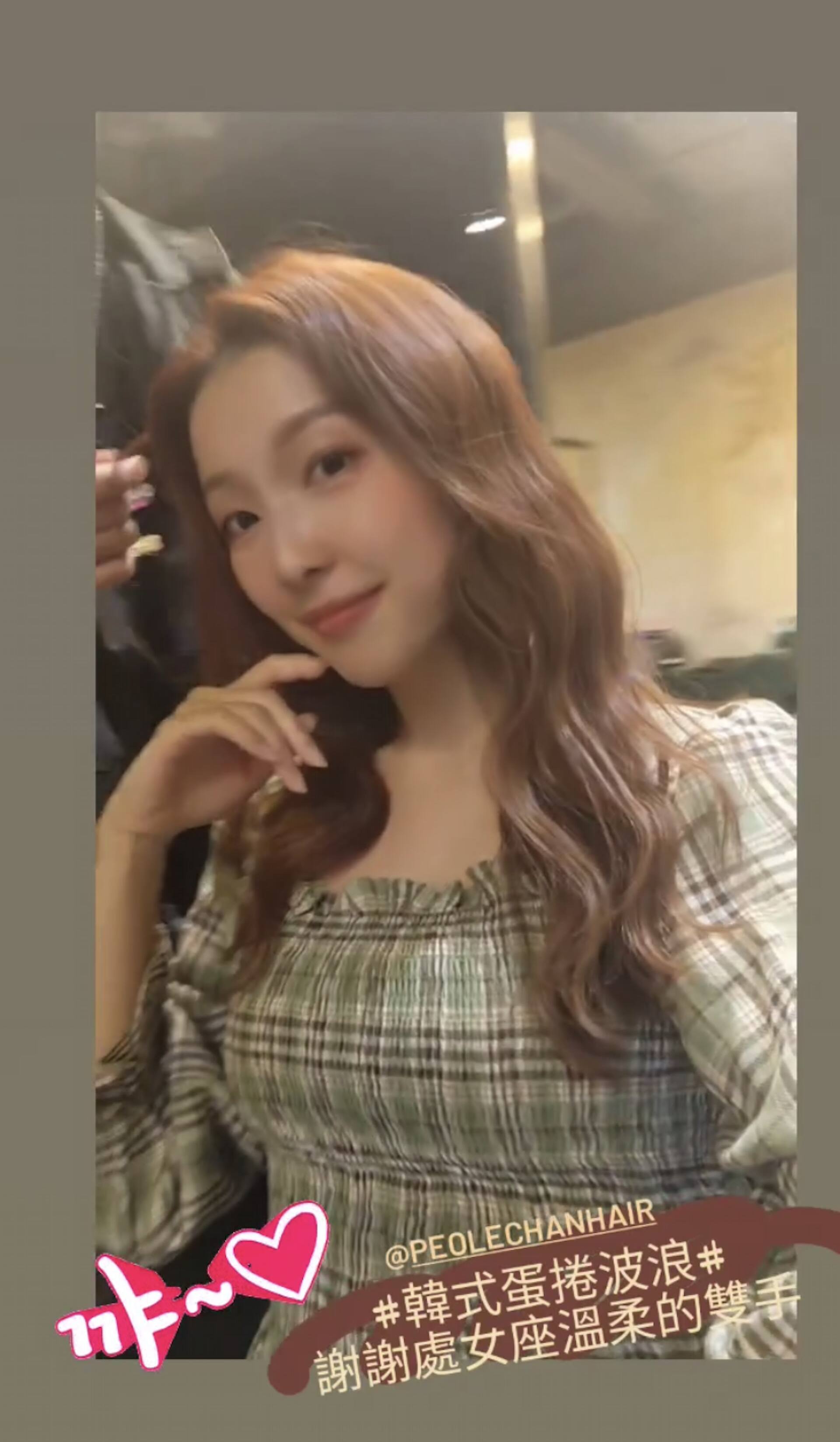 不少網民大讚她愈來愈靚，甚至靚過當年贏得港姐季軍時。