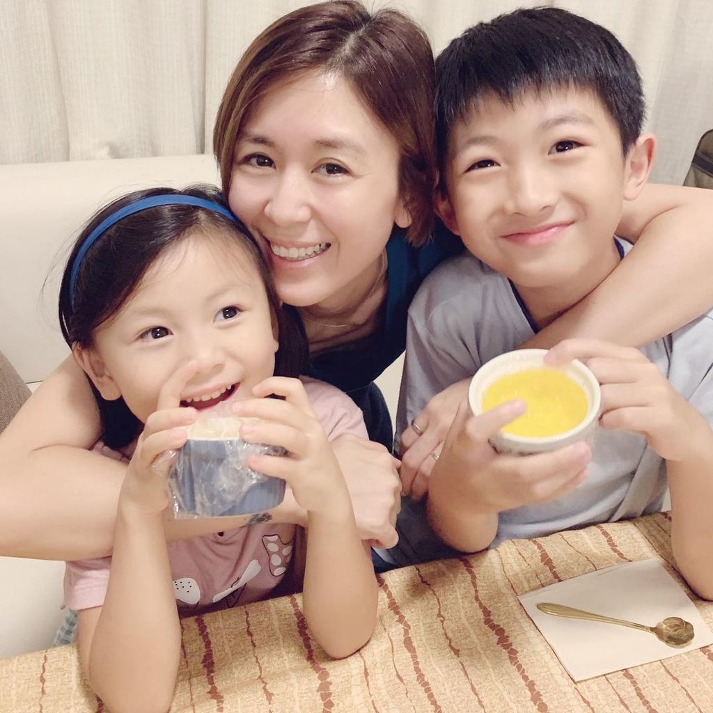 唐寧曾有過一段婚姻。