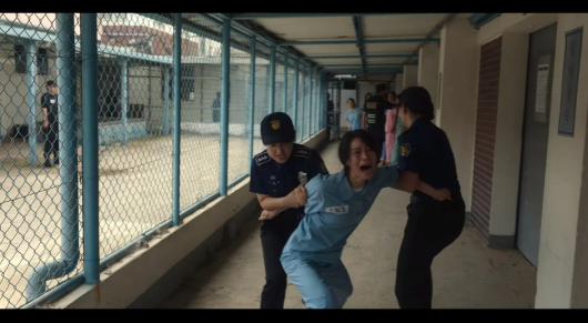 最後一集中，朴涎鎮和母親一同被送進監獄，兩人在獄中擦肩而過，而朴母任憑女兒嘶吼呼叫，亦頭也不回地繼續向前走