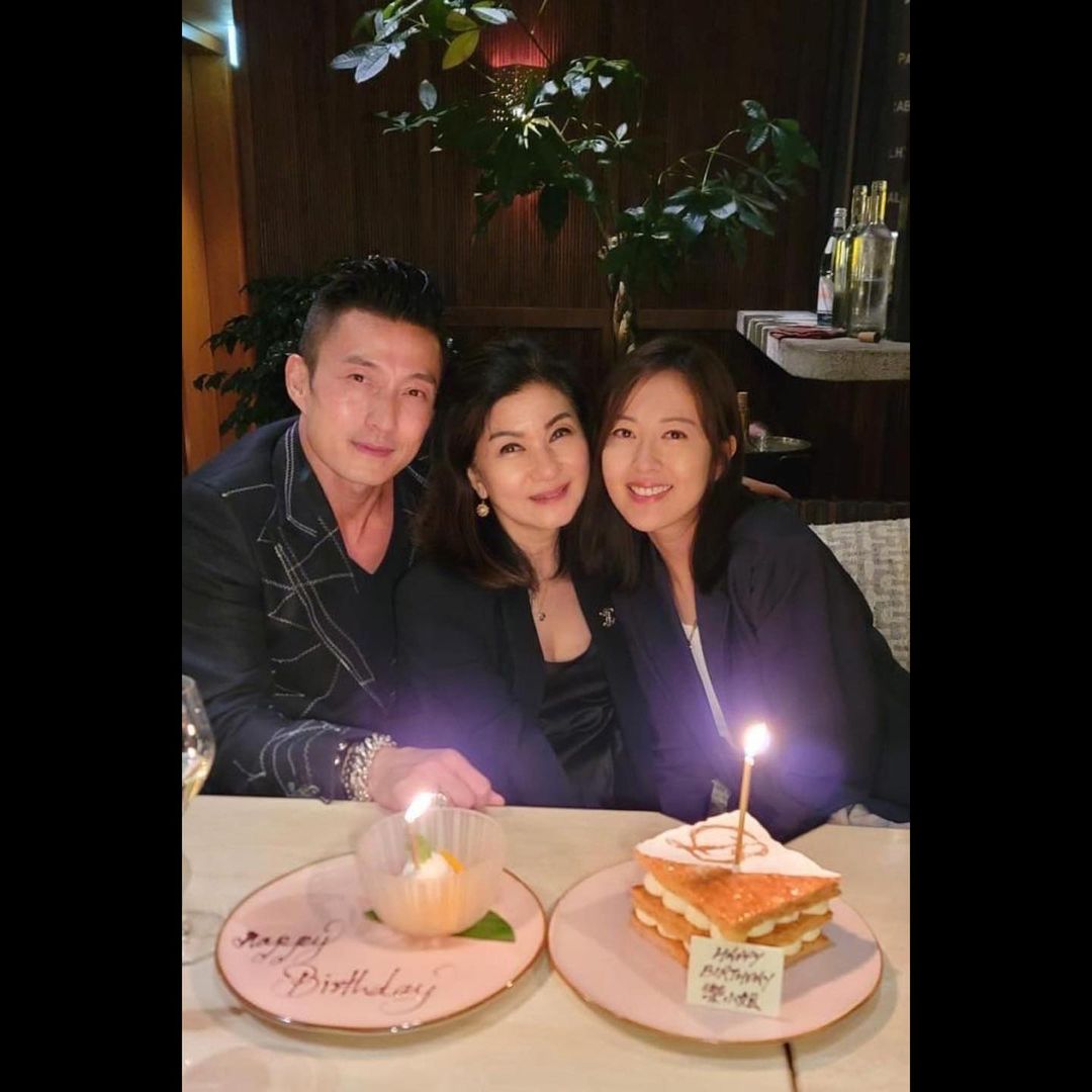 樂易玲與陳山聰、唐詩詠合照