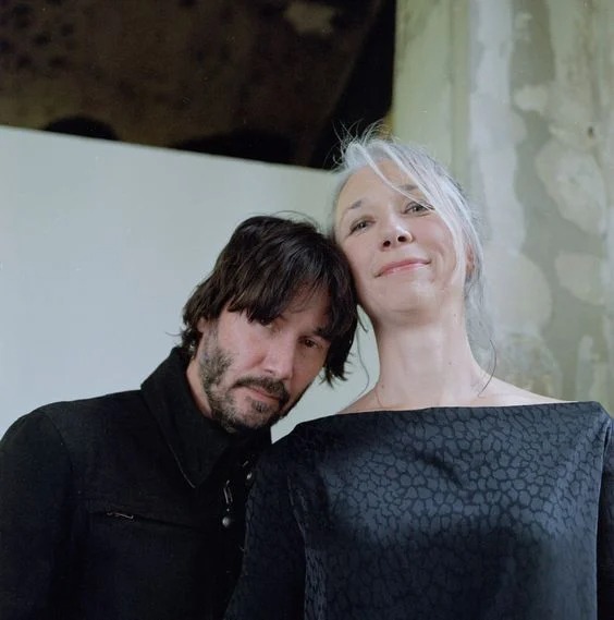 奇洛李維斯單身19年走出陰霾