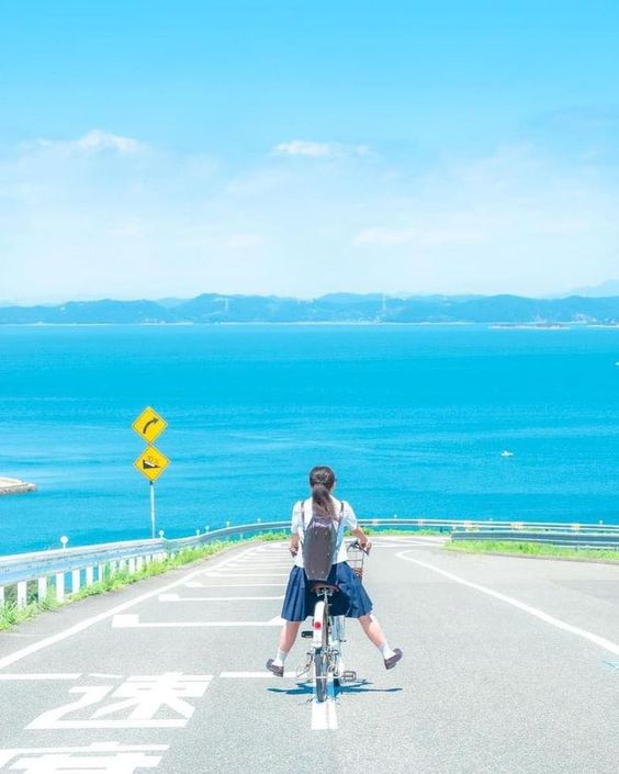 出國旅行時常常有些不可控的突發狀況，例如飛機取消、行李丟失等狀況。