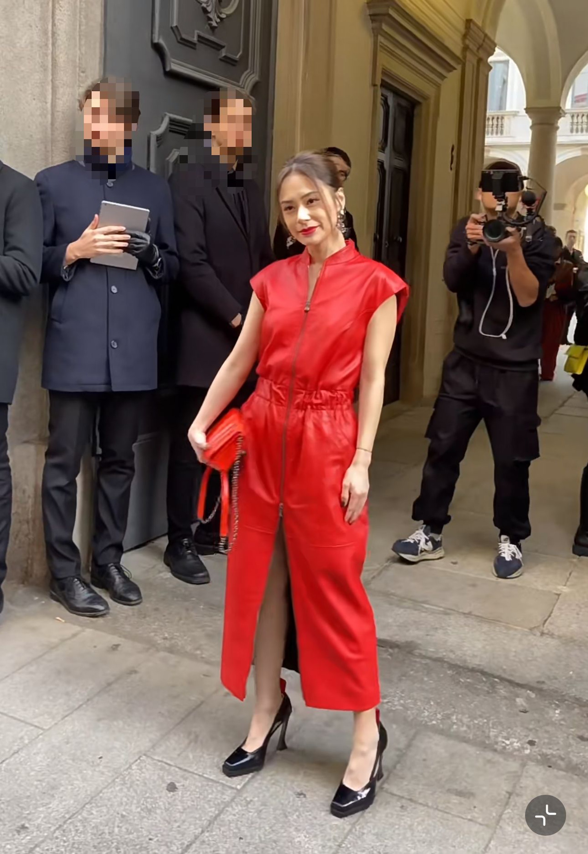 有網民直指可惜阿嬌的身高較嬌小。