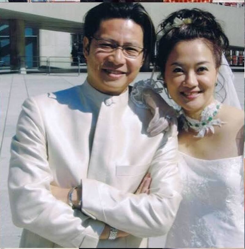 鄭子誠與太太劉倩怡於90年代在香港電台邂逅
