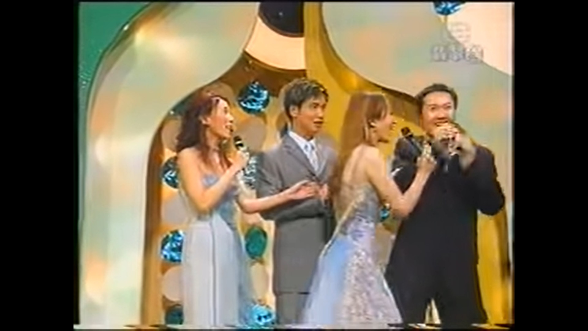 Do姐鄭裕玲勇敢上前帶他離去