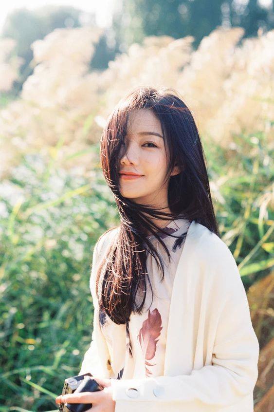 生命靈數5號人：害怕受到束縛，愛情對他們而言不是必須的。