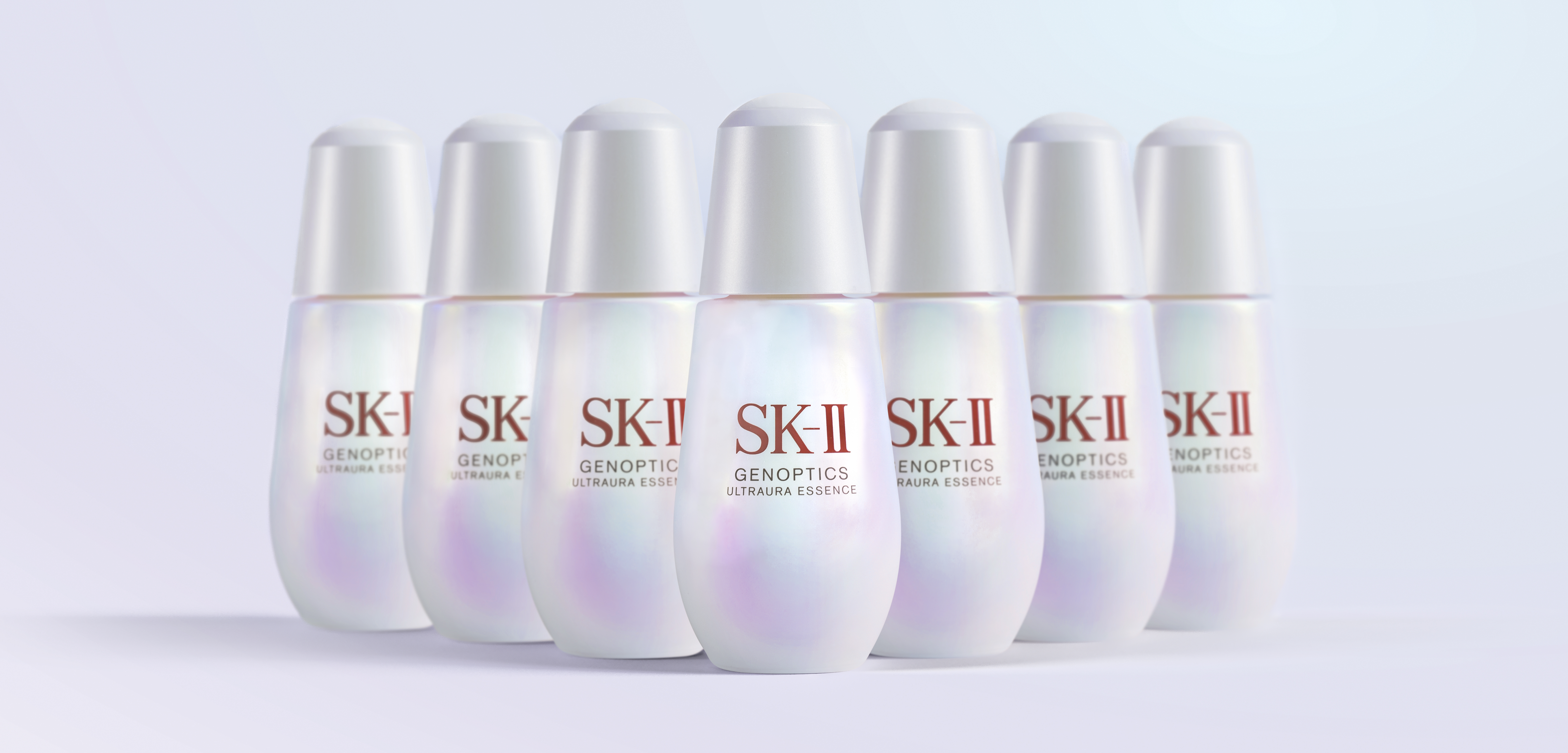 SK-II 光蘊臻采煥亮精華（新一代小燈泡精華）備有3款容量選擇，分別是$1,200 / 30ml、$1,800 / 50ml及$2,500 / 75ml。