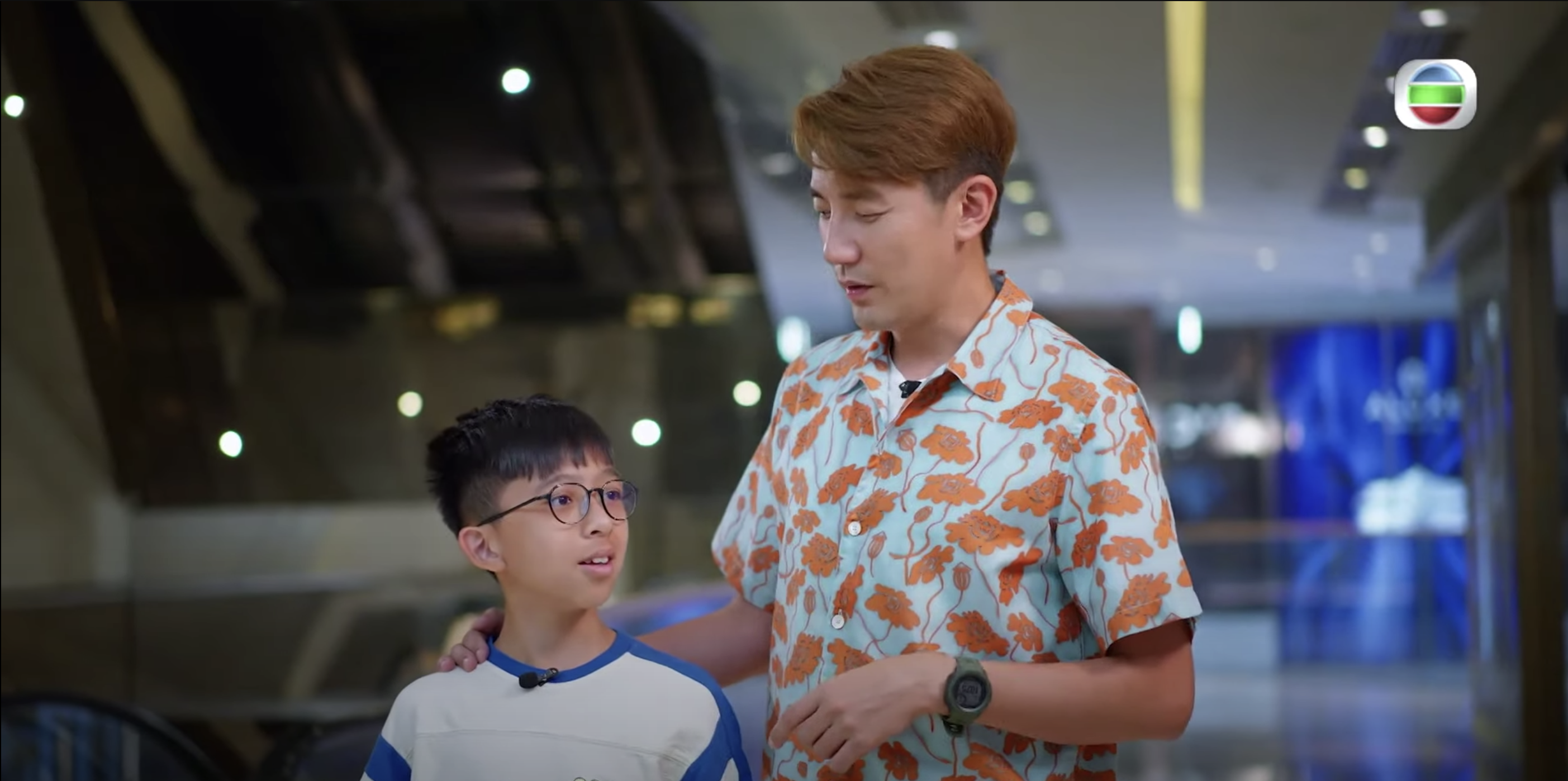 由洪永城(Tony)主持的TVB綜藝節目日前一集邀請了一位小六學生蔡施齊加入「男孩扮靚室」