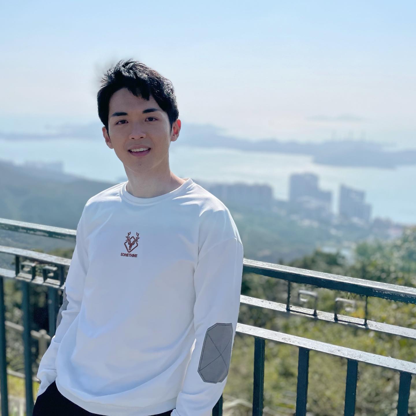 阮浩棕澄清哥哥是圈外人。