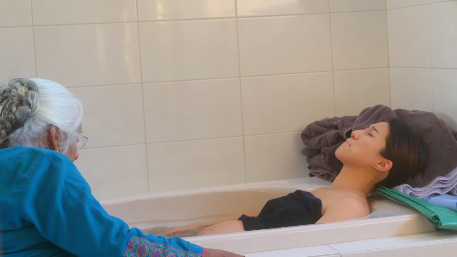 更希望以此向準媽媽派定心丸：「我祈禱所有的母親都相信自己，放下恐懼，讓你的身體做好它的工作。擁抱這段旅程。」