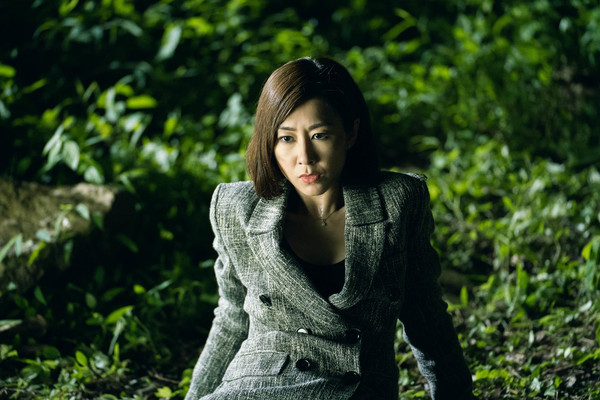 同時，現年41歲的胡定欣飾演青春少女仍毫無違和感，保養得宜。