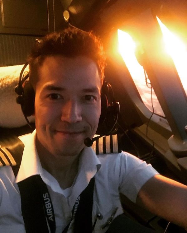 麥大力曾任職機師。