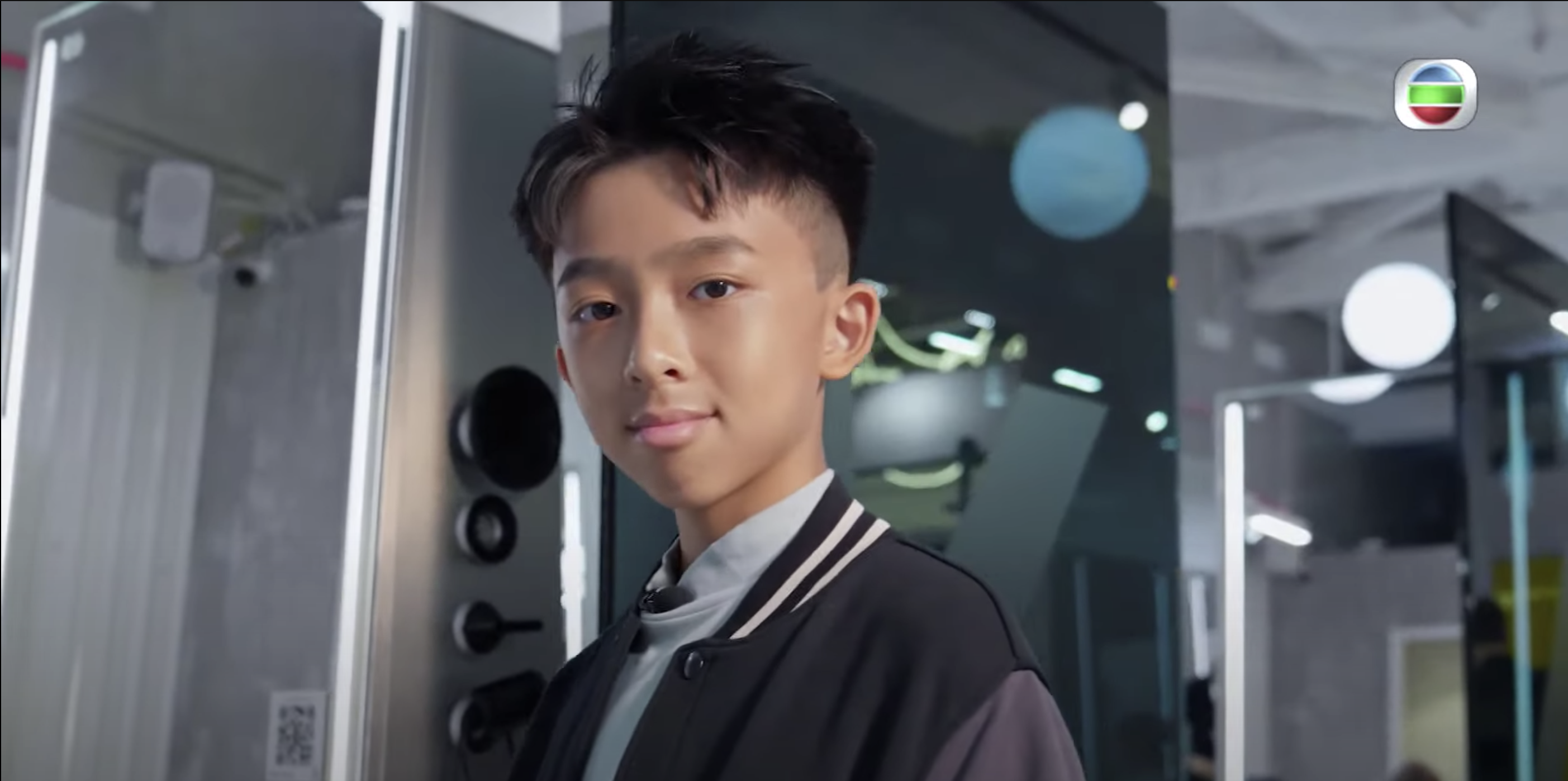 當蔡太看到施齊改造完變得有自信,便認為適當的打扮也可以是一件好事。