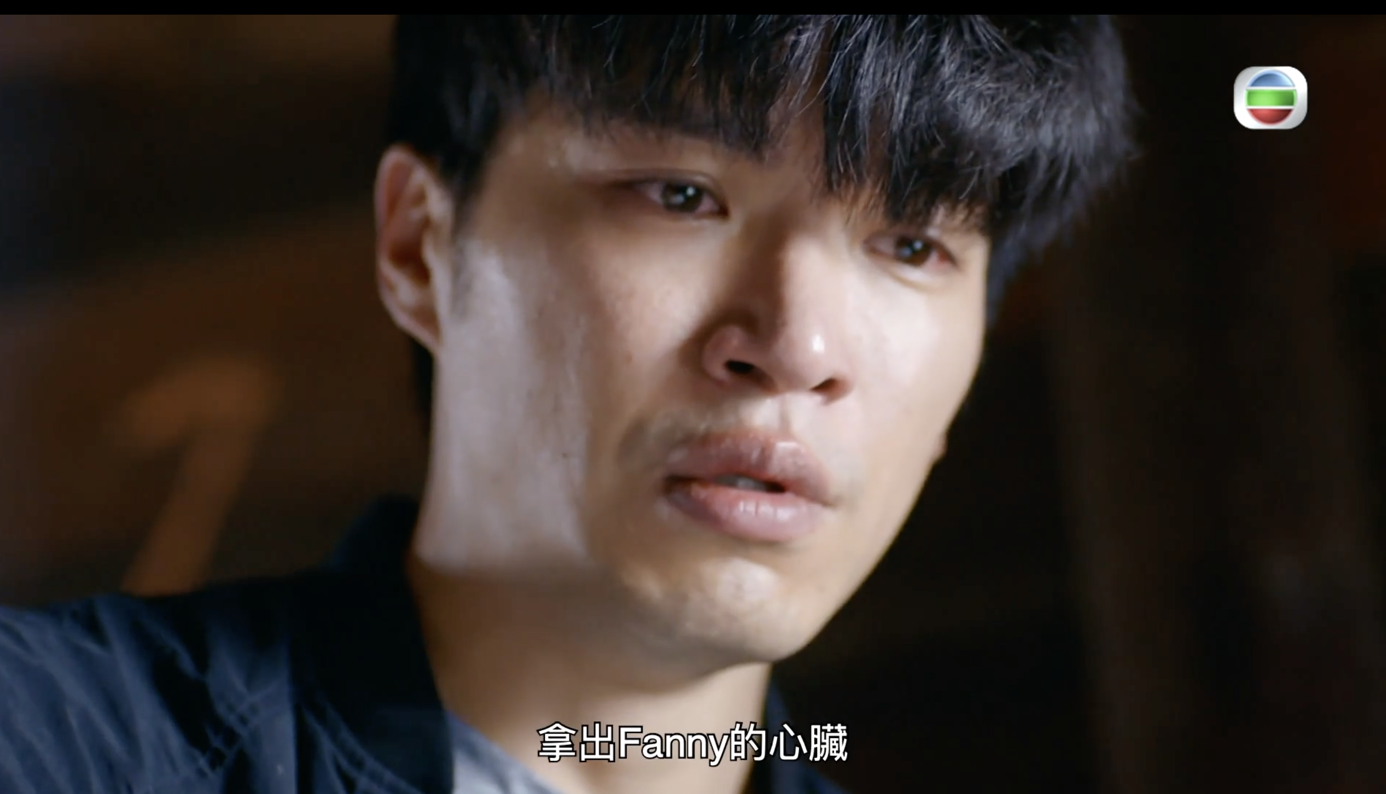 許家傑離開警隊後一直獨自追查真相