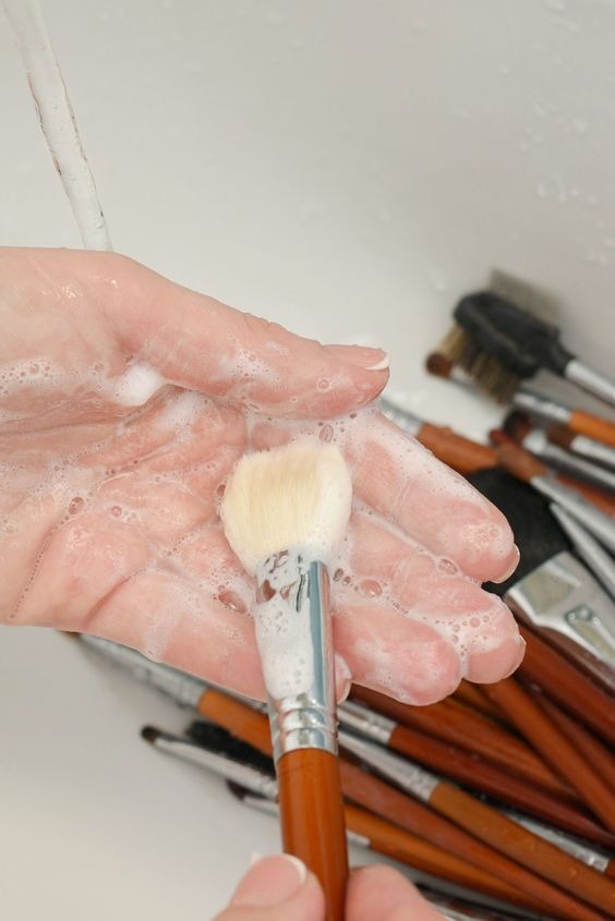 浸泡式化妝掃清潔劑