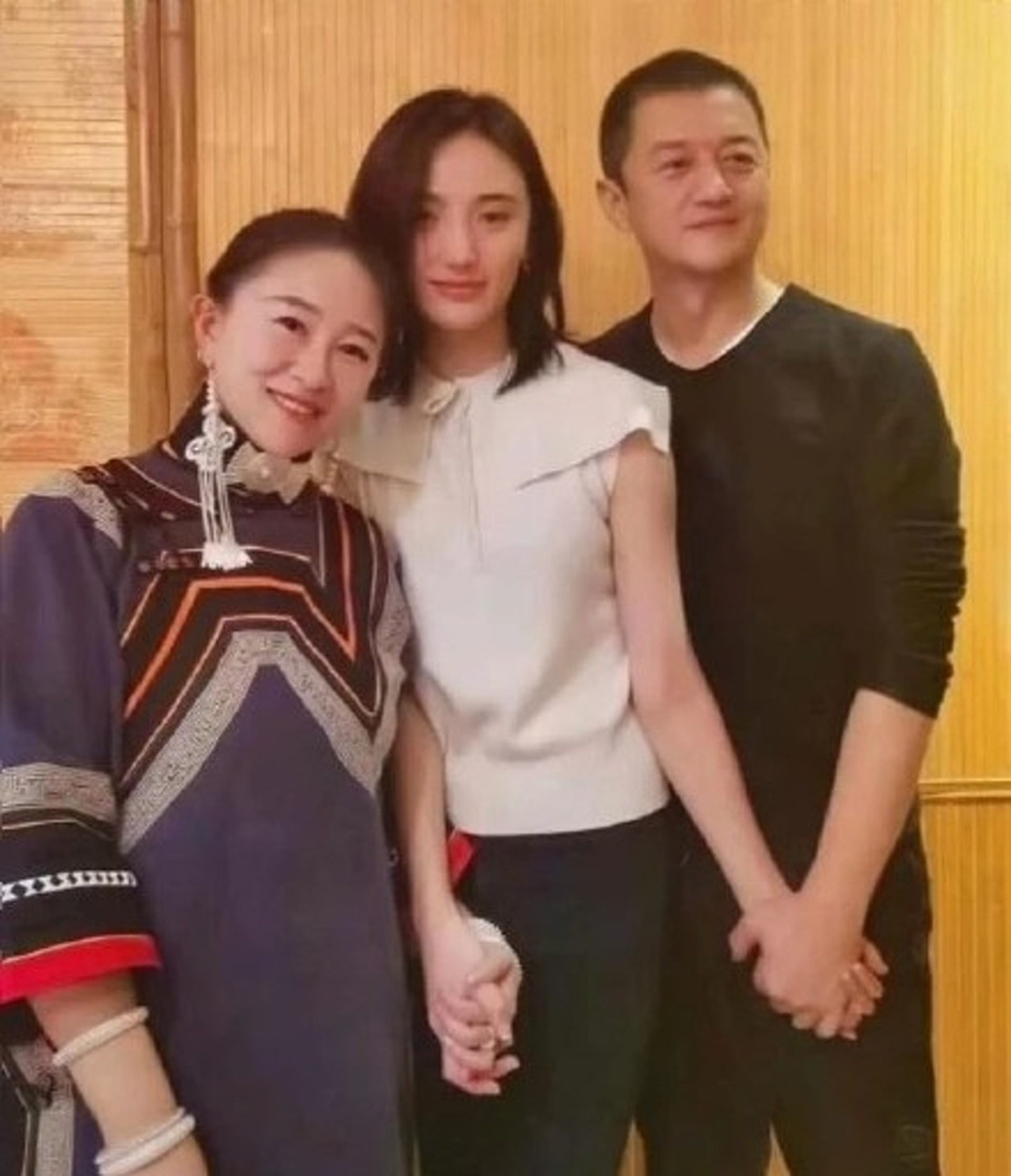 有網民指李亞鵬此舉有點太過巧合