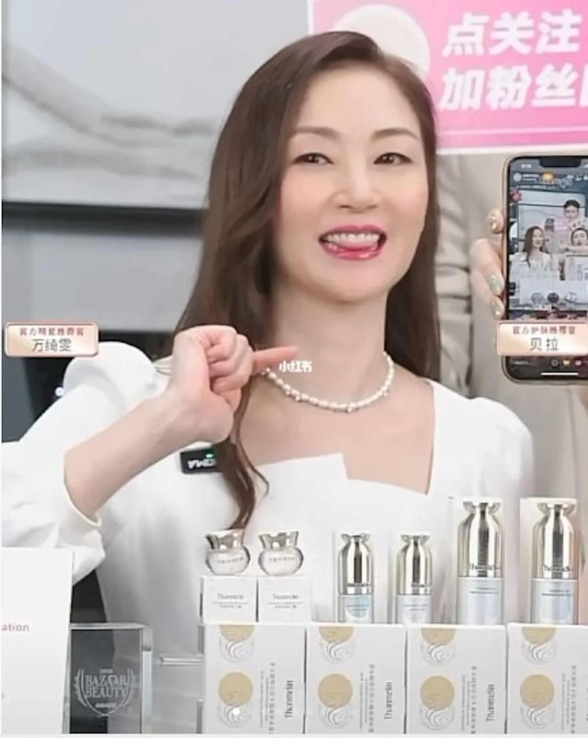 有網民更將萬綺雯與葉璇比較,他們指萬綺雯狀態及氣質都比葉璇的大媽造型好太多。