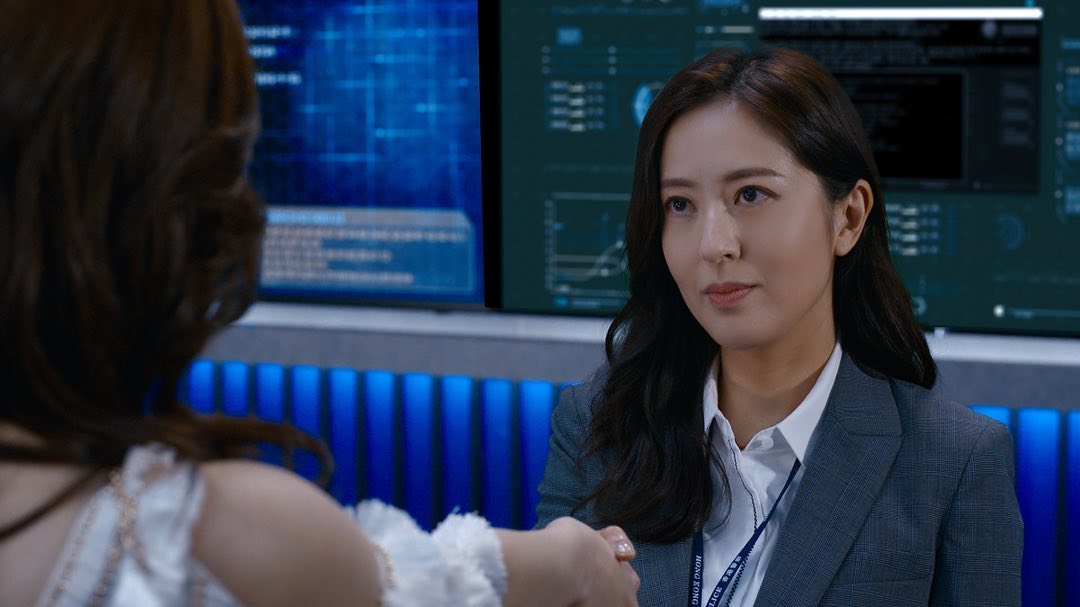 唐詩詠曾自認是一個內向的人,童年時缺乏家人陪伴,令她不願意把真心話說出來。