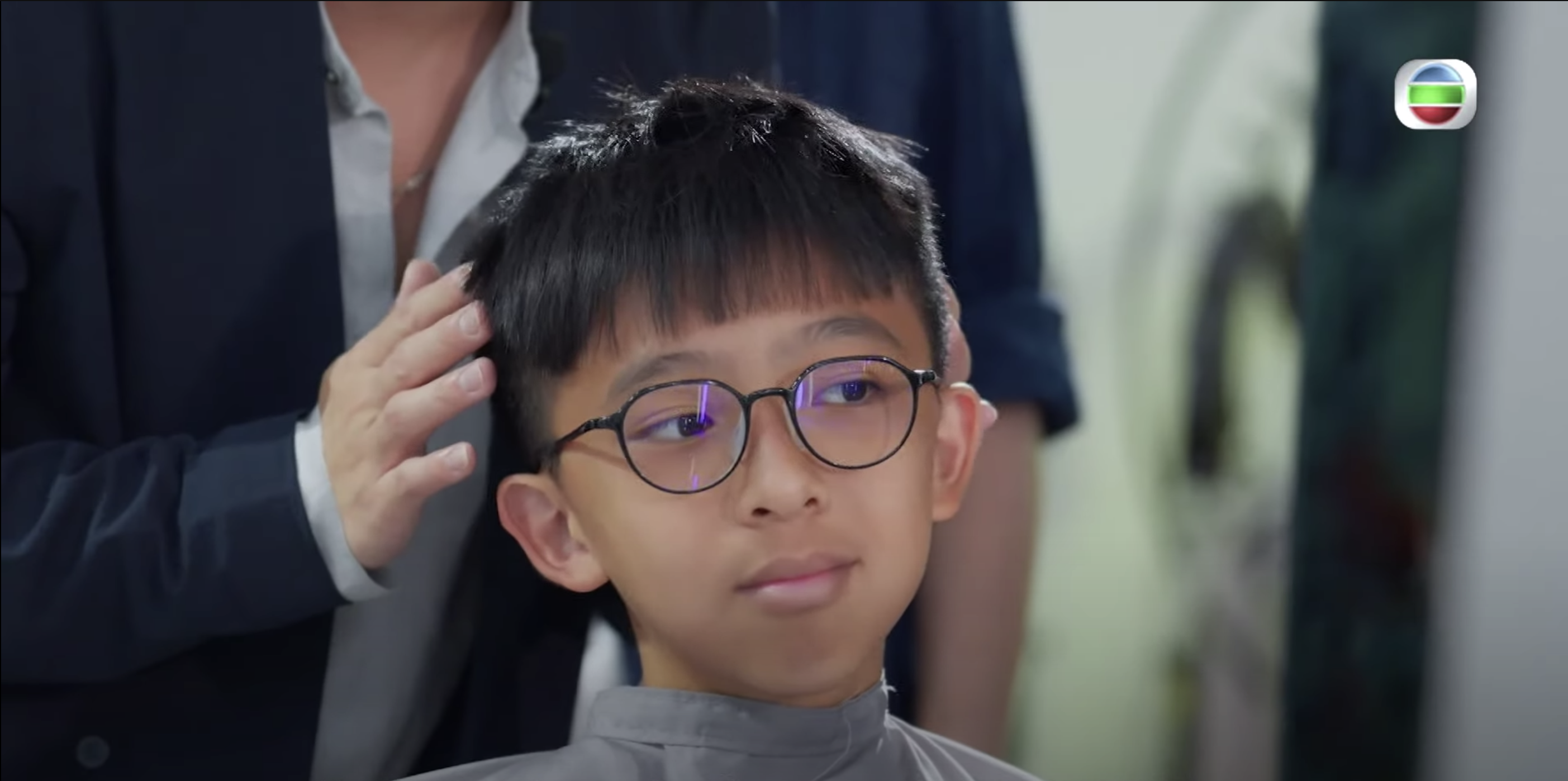 蔡施齊表示男生如果注重外表也應該裝扮一下