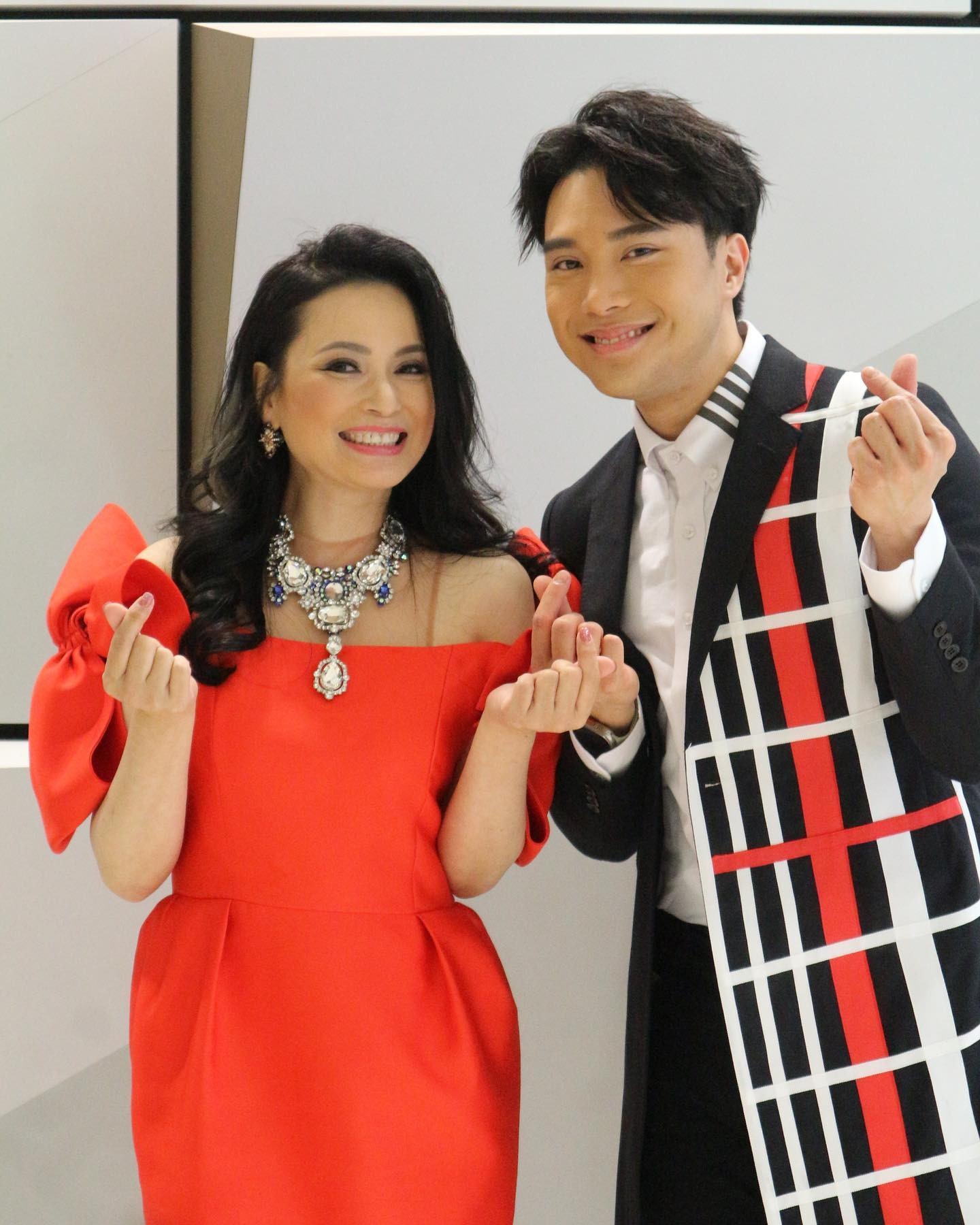 不少網民稱讚樊亦敏為「索爆三太」