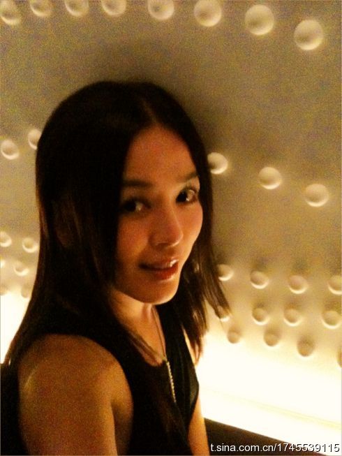 陳加玲在退出娛樂圈之後曾轉行做金融。