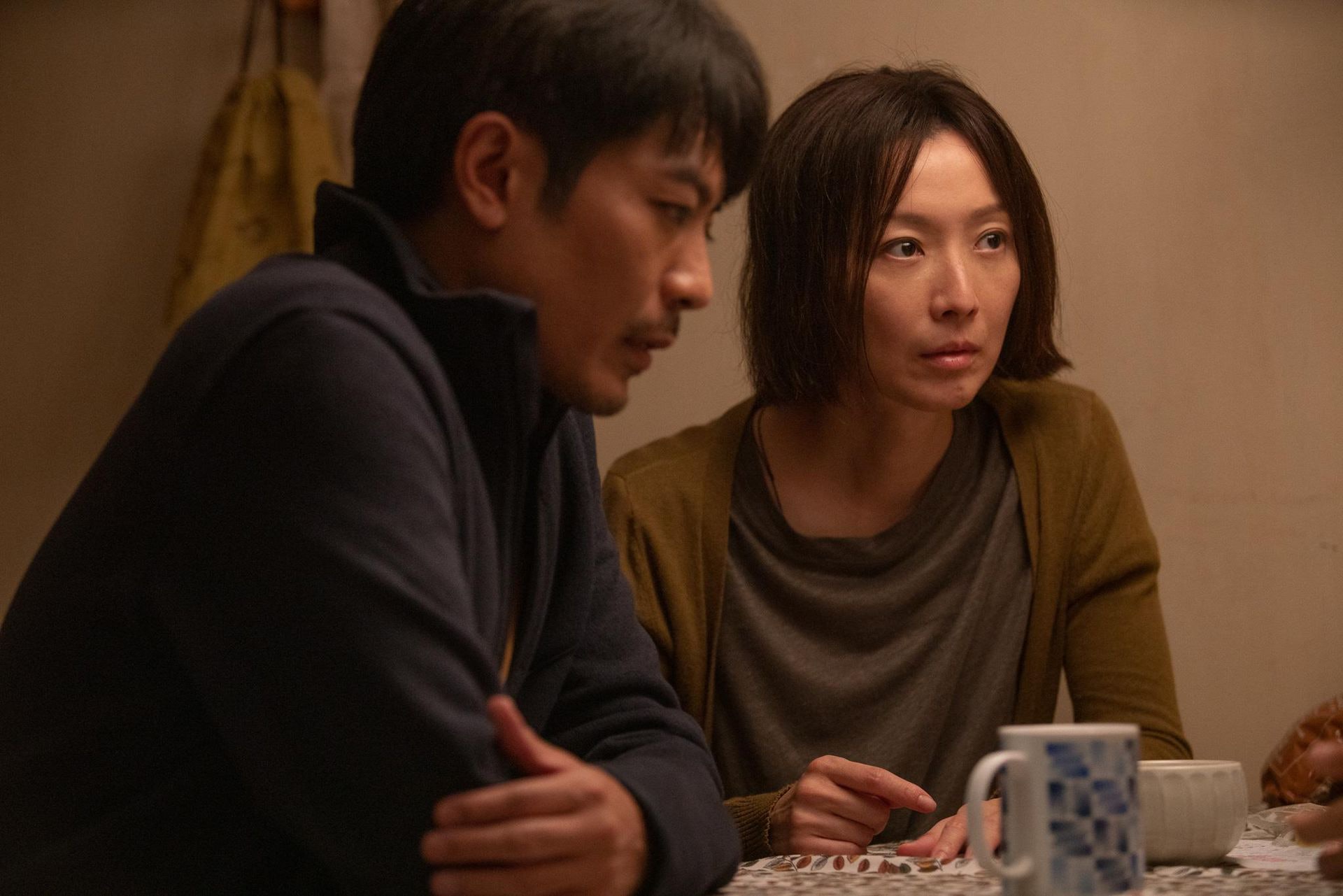 《流水落花》中的「天美姨姨」與現實中的鄭秀文同樣面對丈夫出軌。