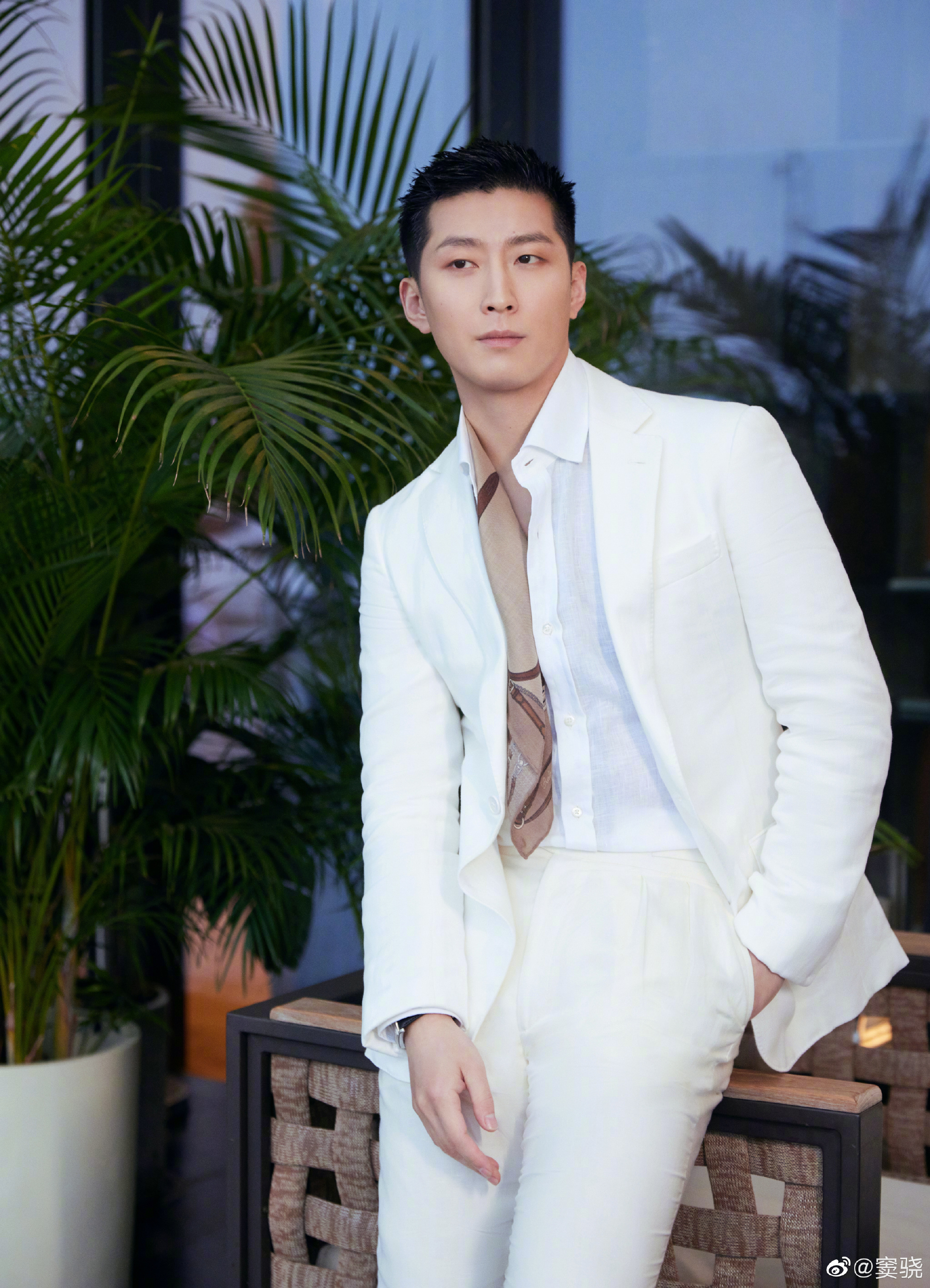 竇驍曾窮到做洗頭仔。