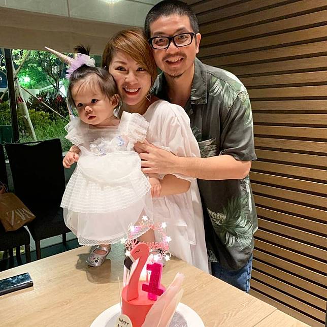 利嘉兒改嫁富商後生下女兒,現在一家三口非常幸福。