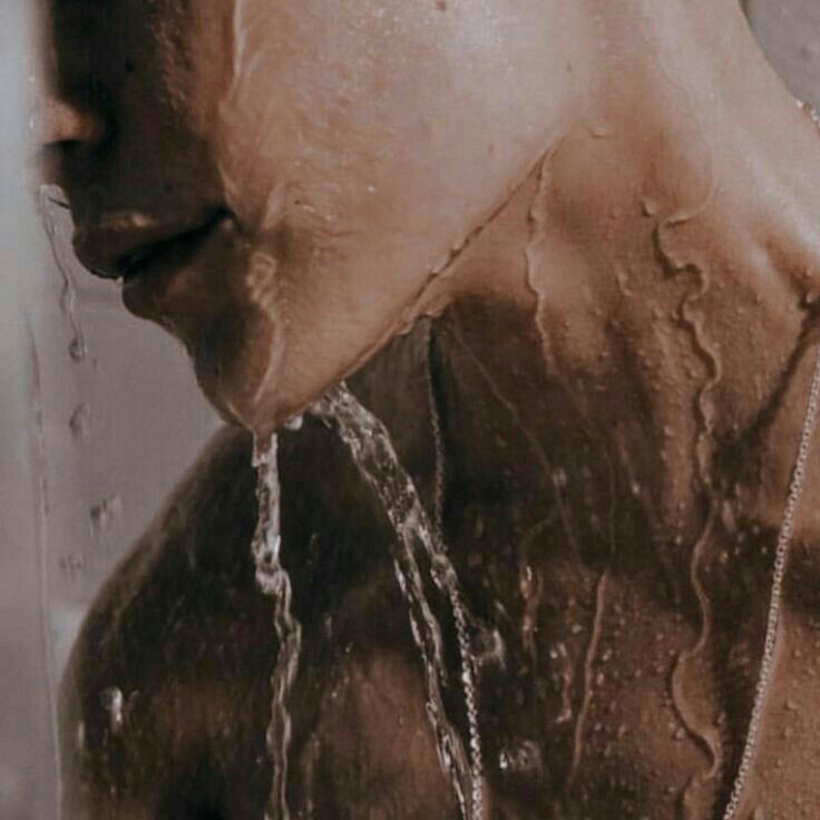 沐浴後立即噴香水