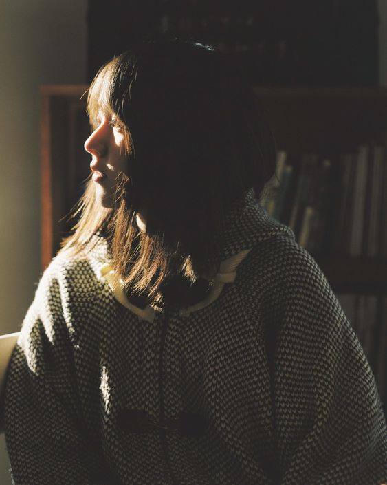 經常拿他人來比較,其實會為自己帶來很大的精神壓力,因為你總是要在某方面超越對方,才能讓自己感到有價值。