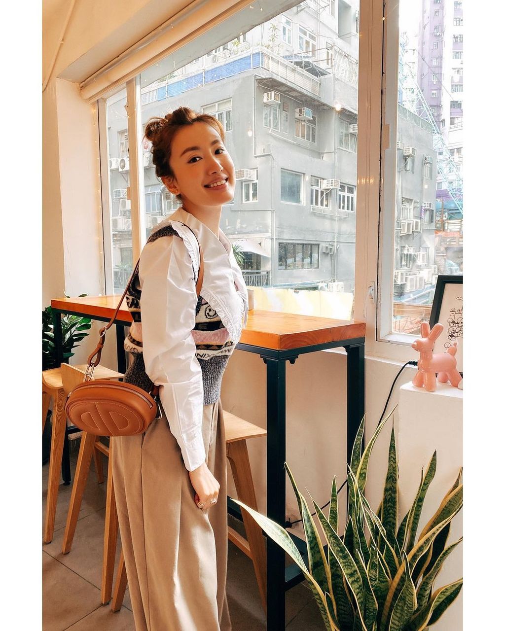 價值約38,400元的In-the-Loop系列經典焦糖色「豬鼻包」