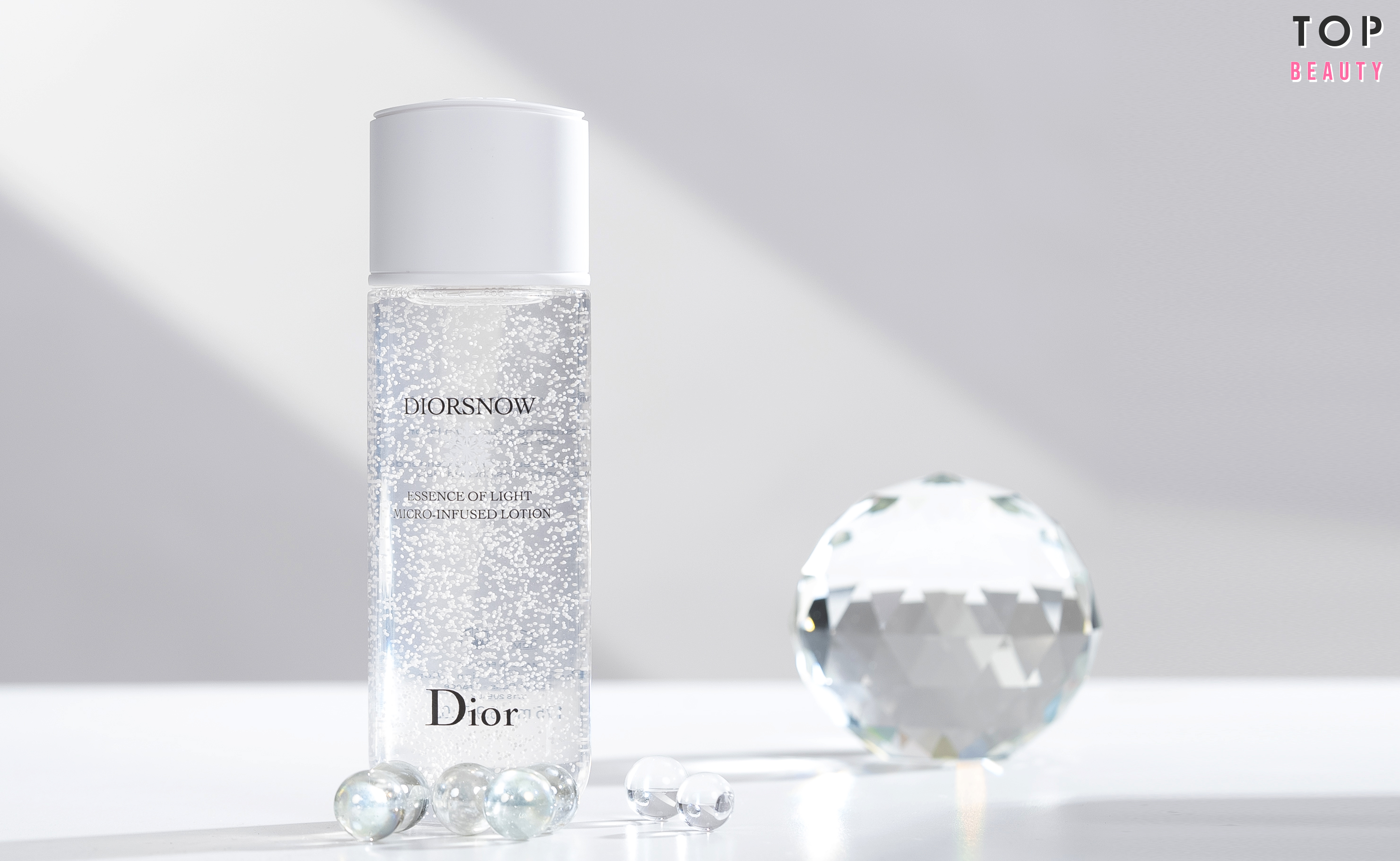 Dior 雪凝亮白煥采精華化妝水 $640/175ml