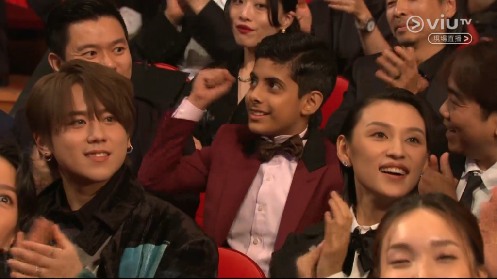 當宣佈林諾奪得「最佳新演員」，林諾非常開心。