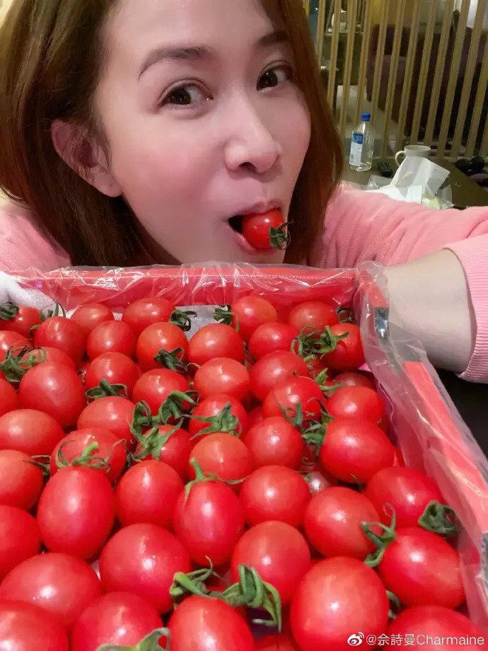 佘詩曼每日會吃很多水果。