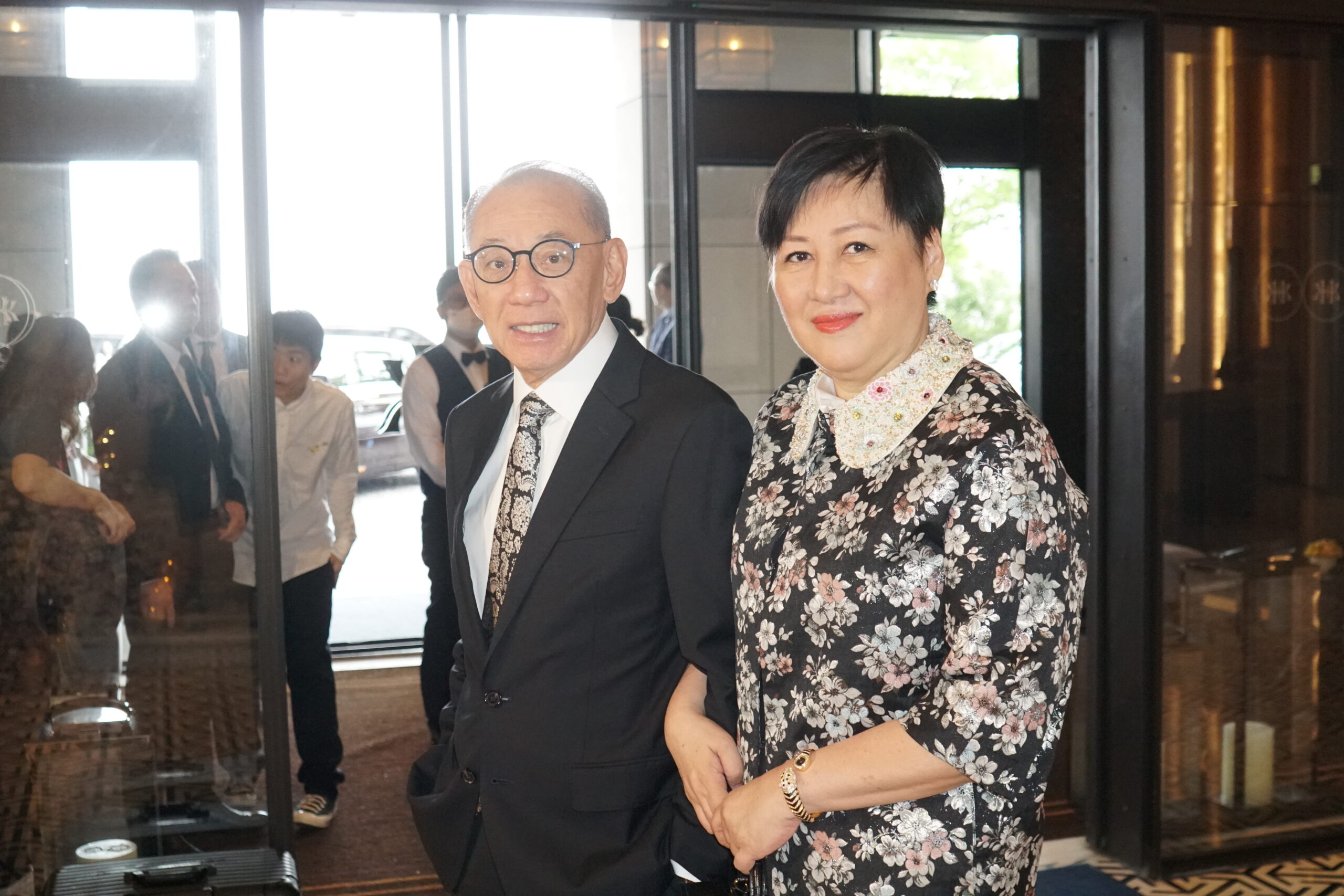 英皇集團主席楊受成博士與太太陸小曼